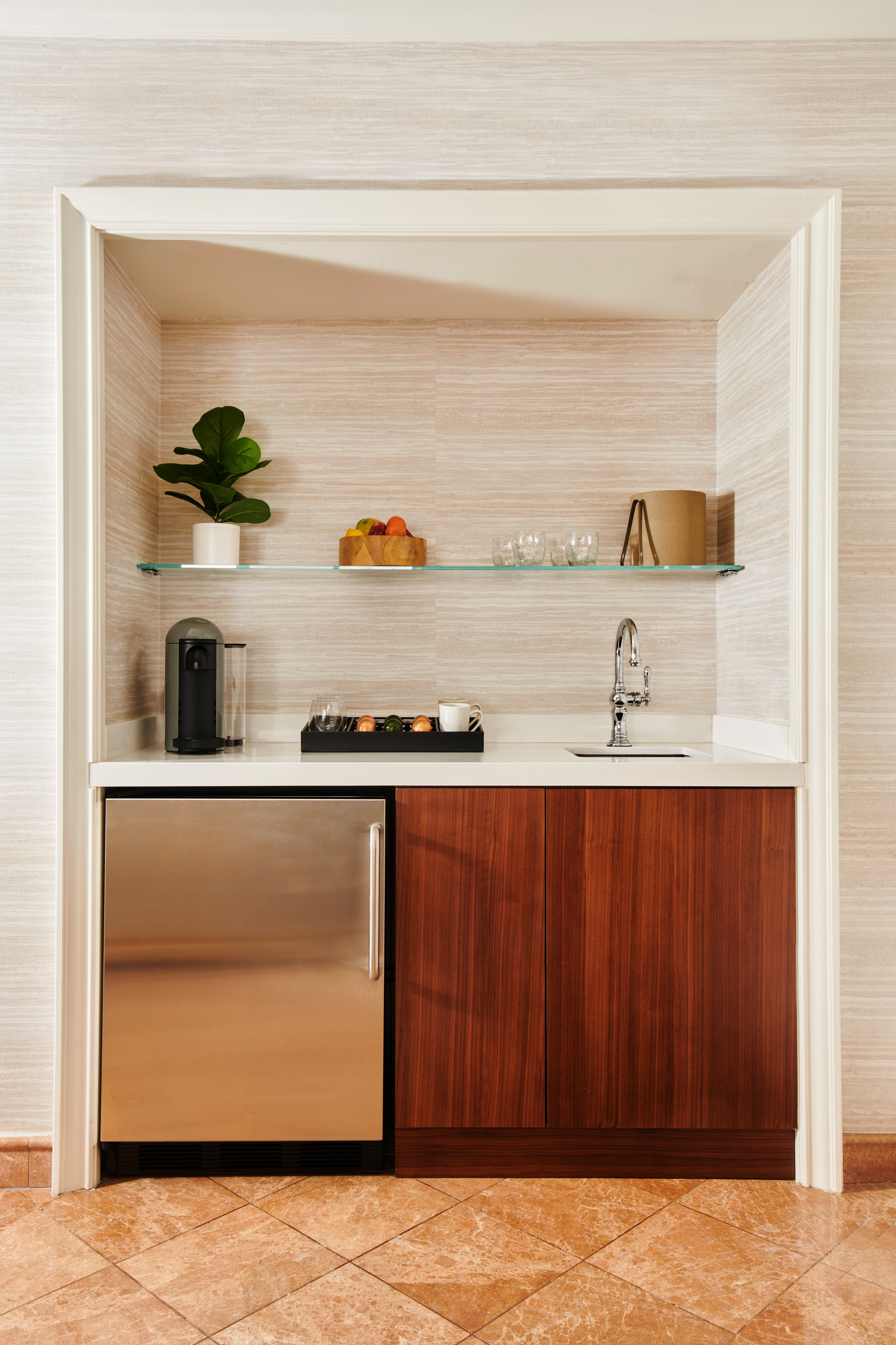 Napua Nani Suite Amenities.jpg