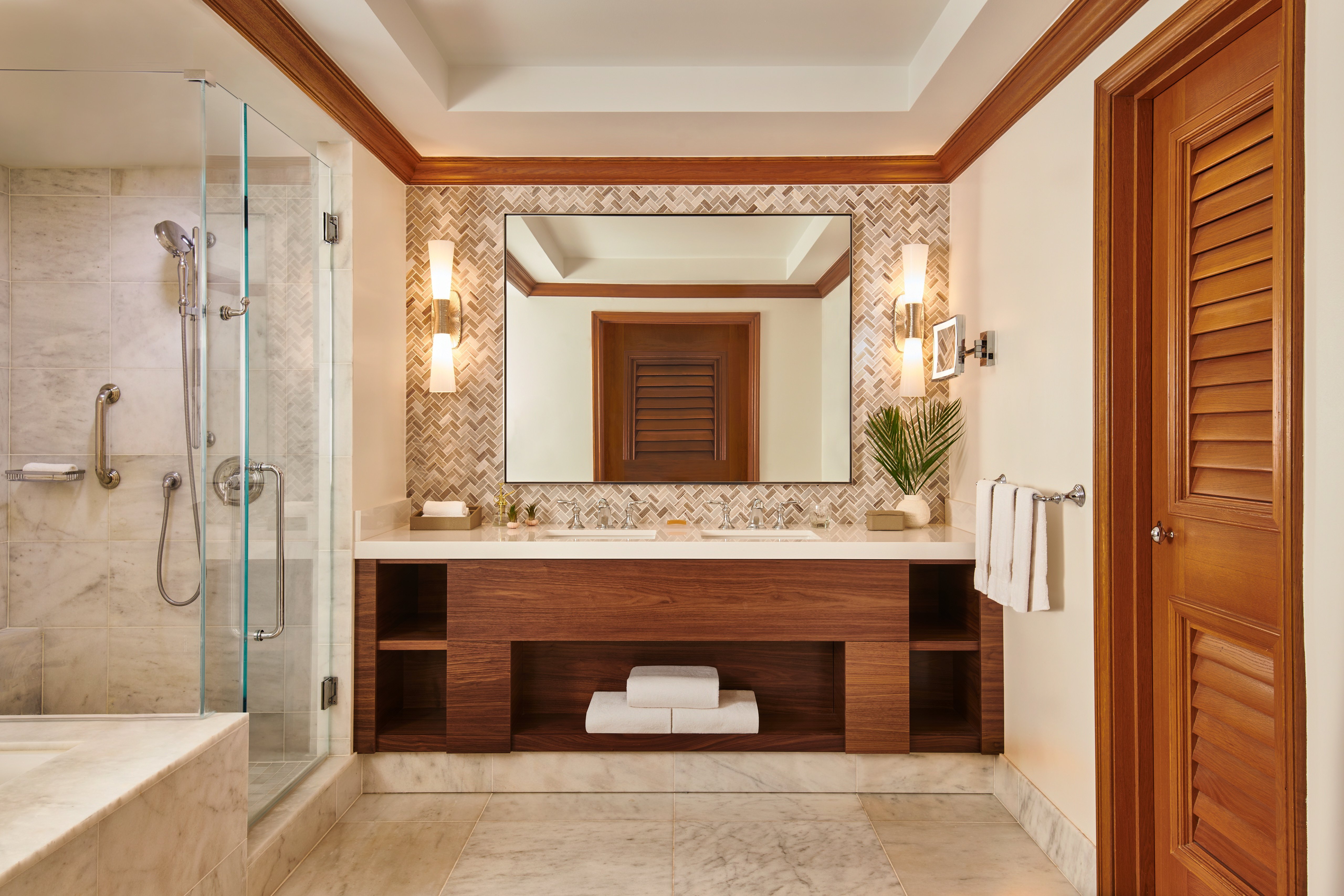 Napua Royal Suite Bathroom