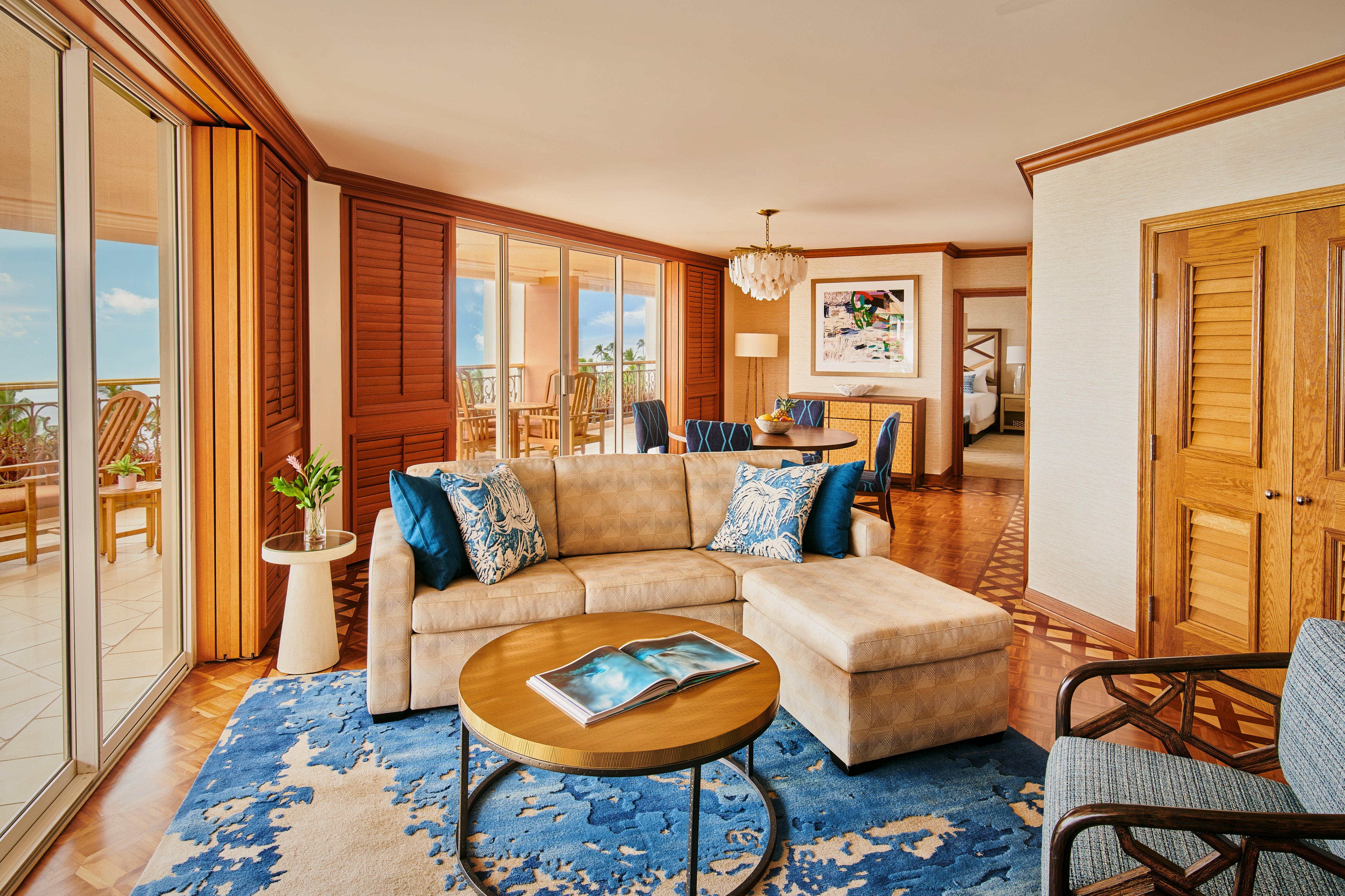 Napua Royal Suite Living & Dining