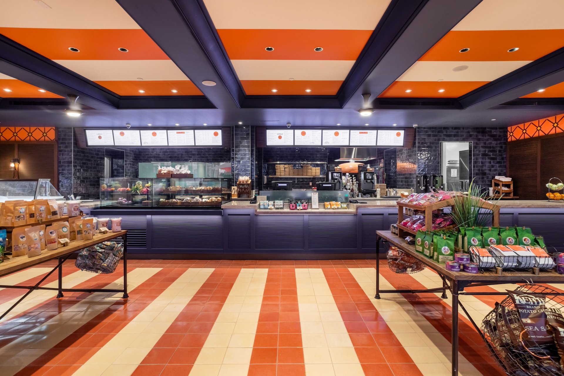 The interior of Loulu