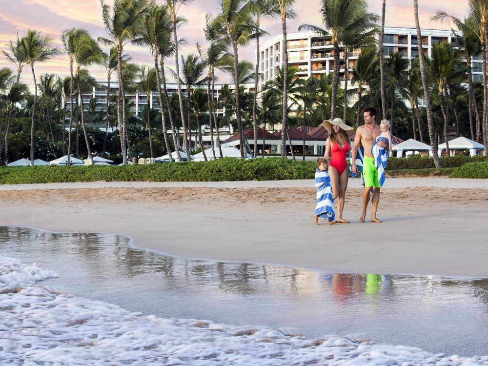 family on maui beach