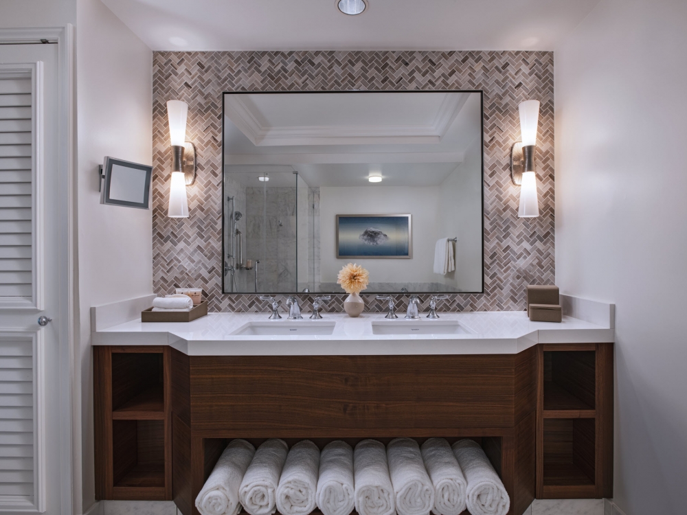 Napua Suite Bath