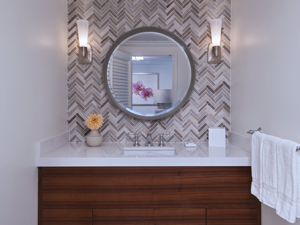 Napua Suite Small Bathroom