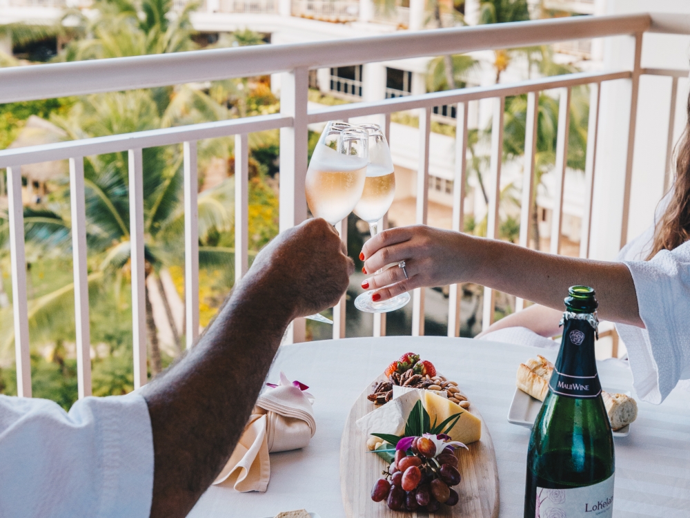 ROOM SERVICE