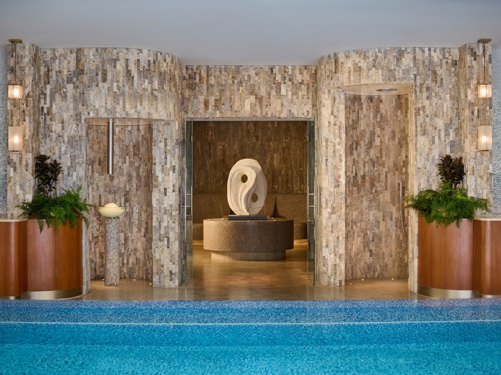 Vitality Pool and Hammam Sculpture at Kilolani spa