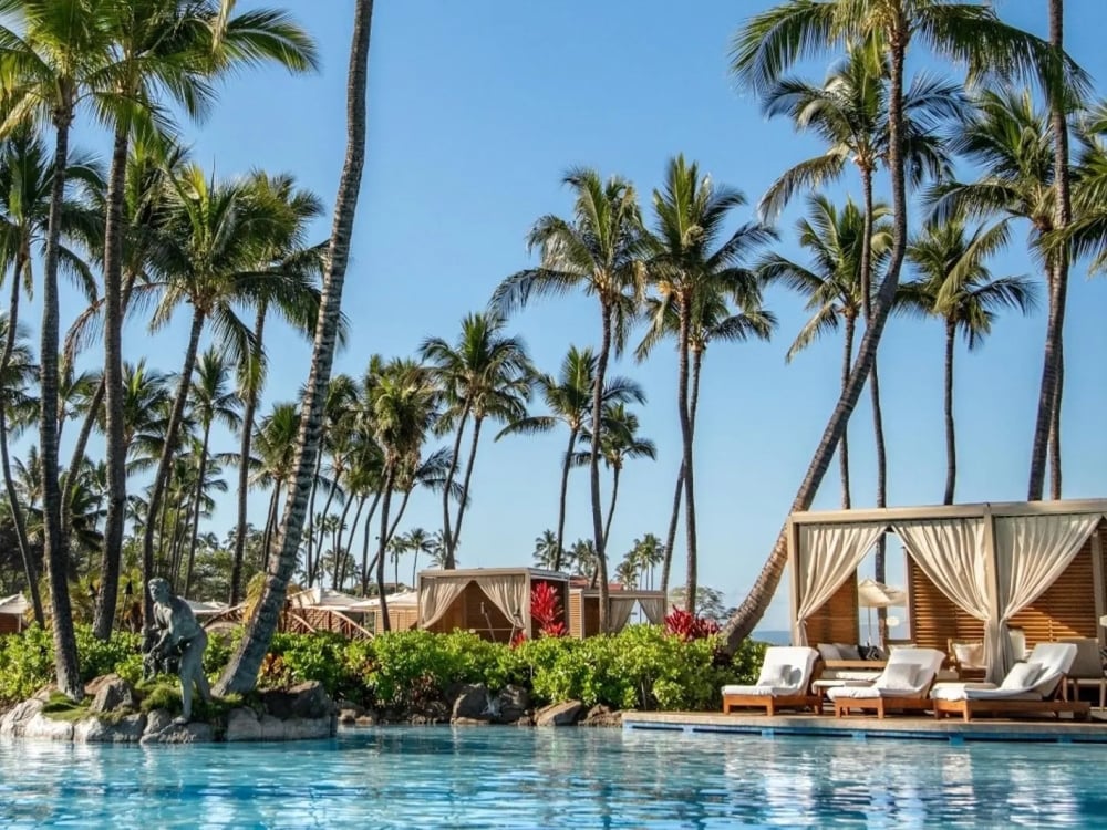 Pool Resort