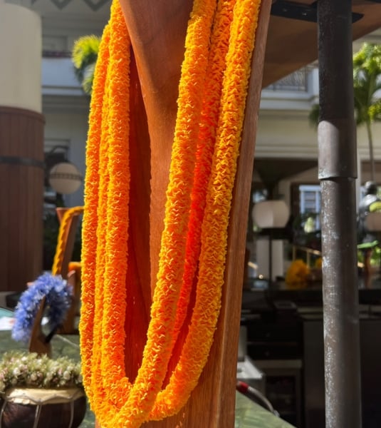 may day lei display