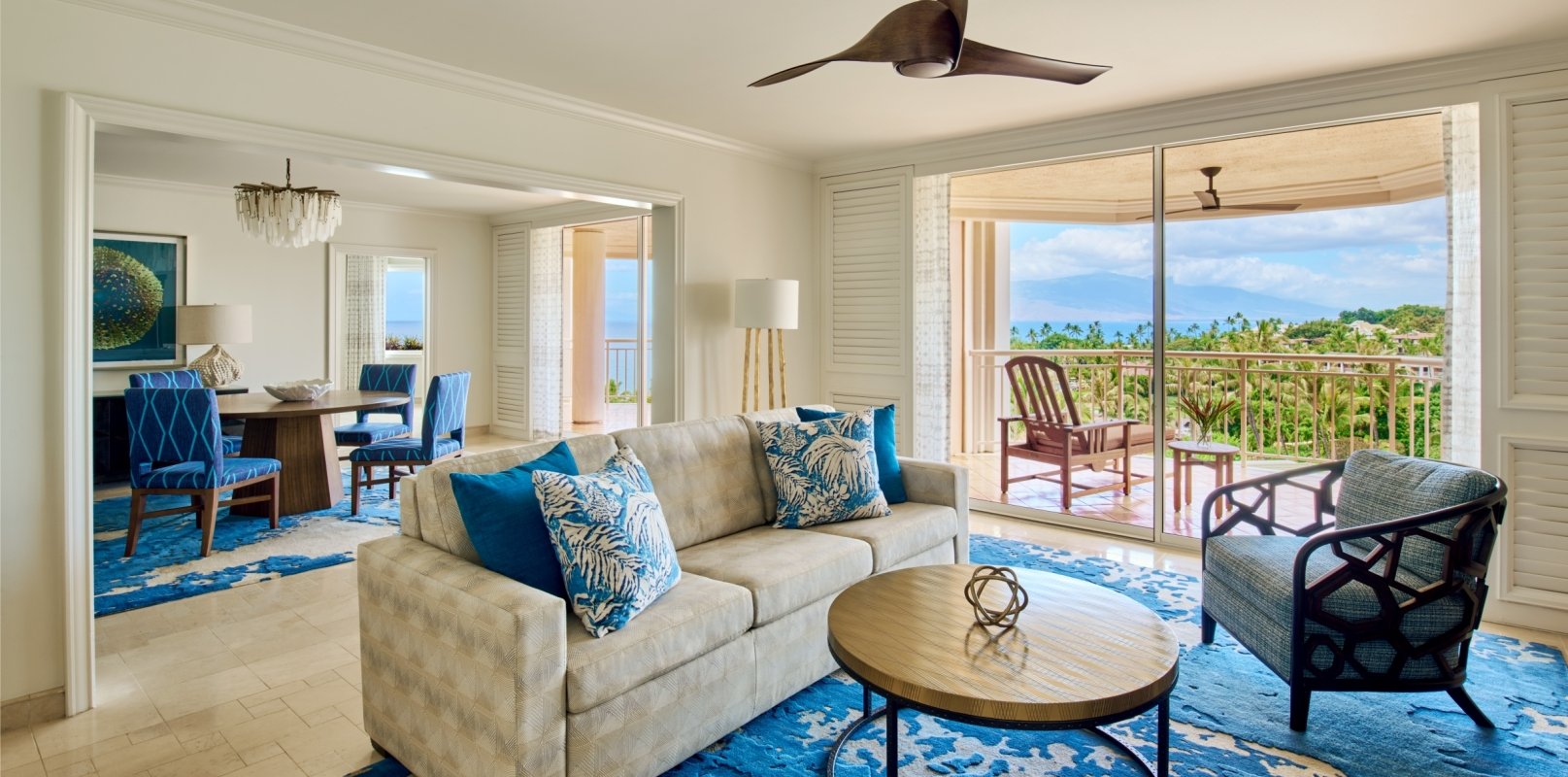 Deluxe Suite Living Room