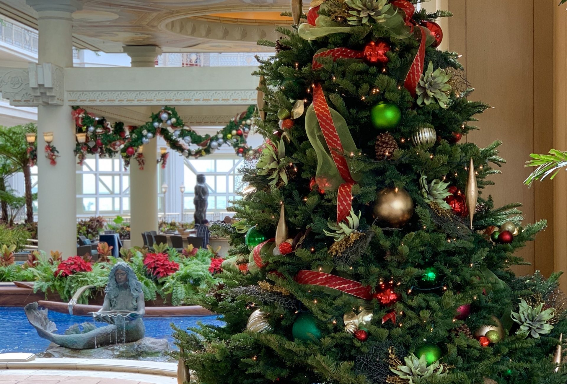 Grand Wailea Holiday Tree