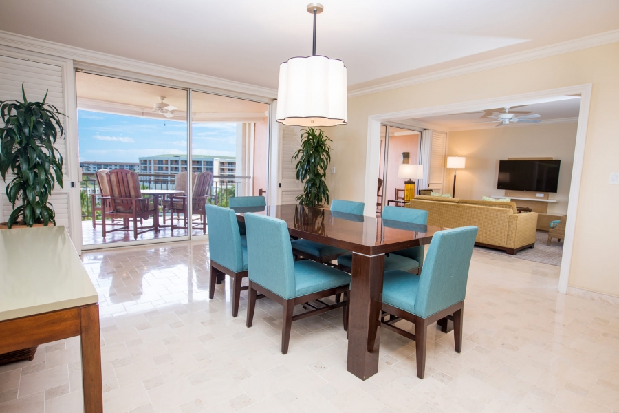 table with seating for six in the Deluxe Suite