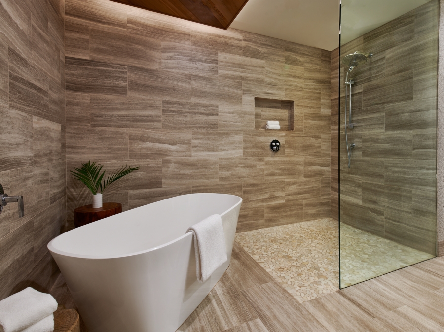 hoolei bathroom